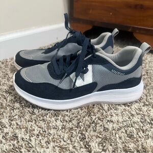 Vionic Ayse - Women’s Lace-up Athletic Sneakers with Arch Support Size 6.5